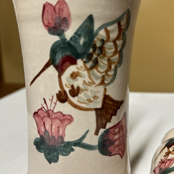Nichols Pottery Napkin holder and salt and pepper shakers flowers, hummingbirds - Picture 8 of 8